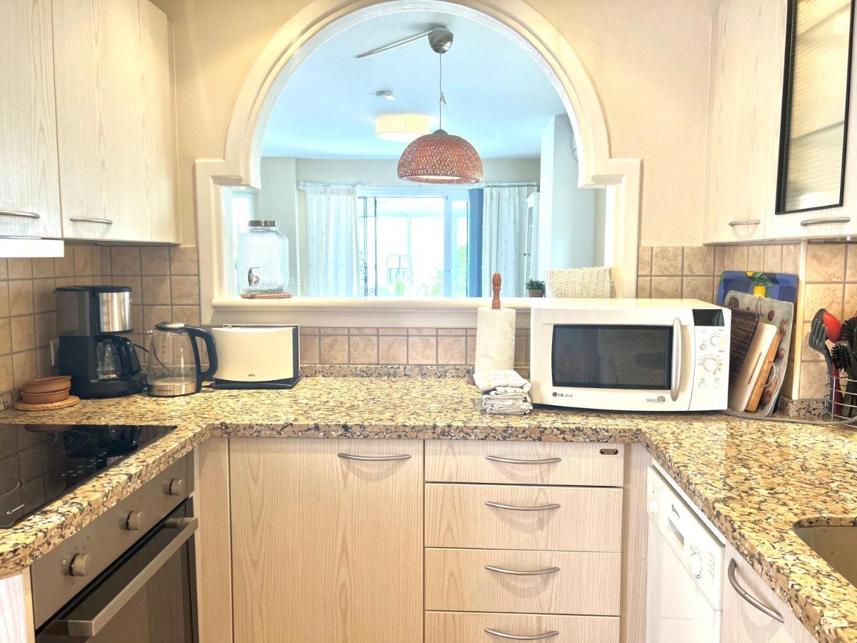 Fabulous Vacation In A 2 Bedroom Townhouse With 2 Terraces Overlooking The Sea, Suitable For 6 People 3 Swimming Pools Tennis And 200 Mts From The Sea El Faro Exterior foto