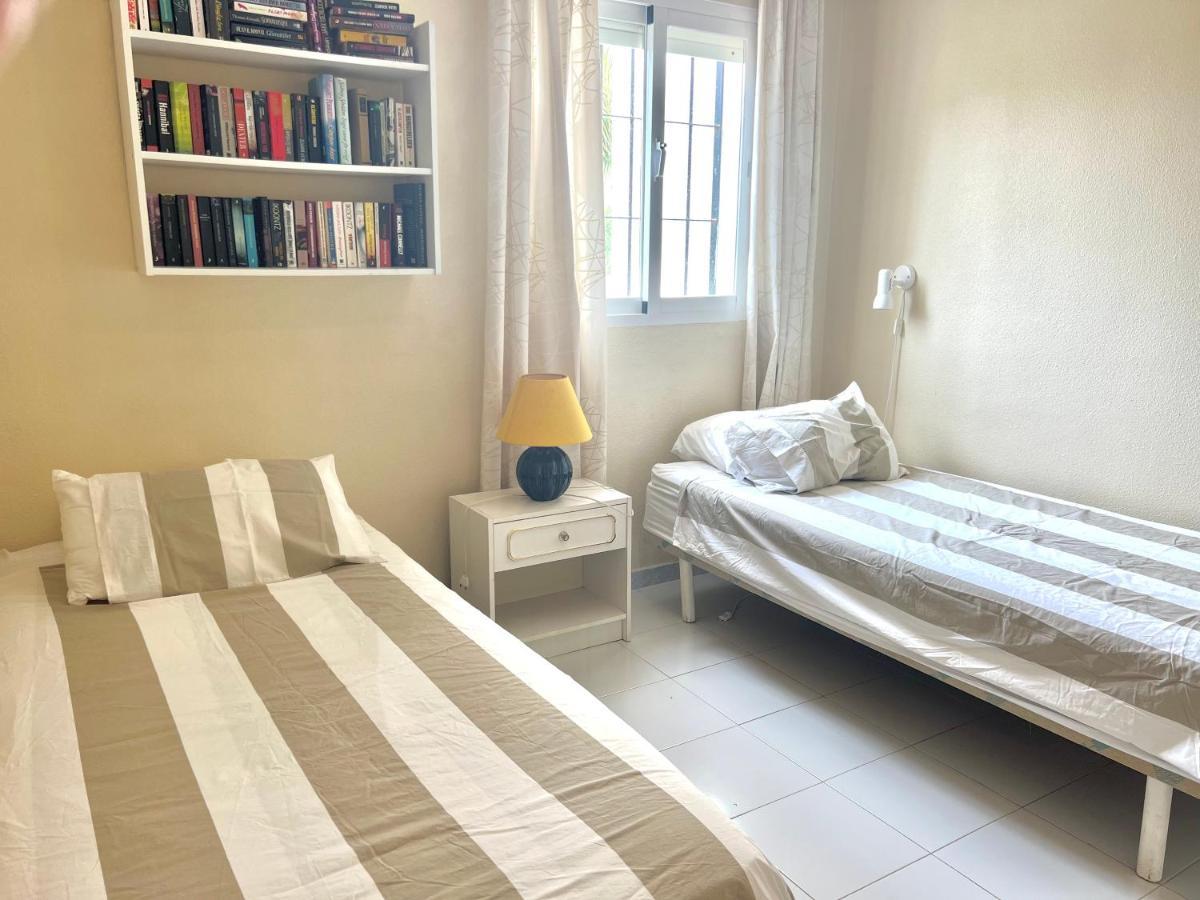 Fabulous Vacation In A 2 Bedroom Townhouse With 2 Terraces Overlooking The Sea, Suitable For 6 People 3 Swimming Pools Tennis And 200 Mts From The Sea El Faro Exterior foto